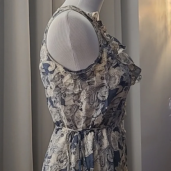 Romantic Silk Cotton Summer Dress with Buttons and Ruffles Size Medium - Picture 5 of 13